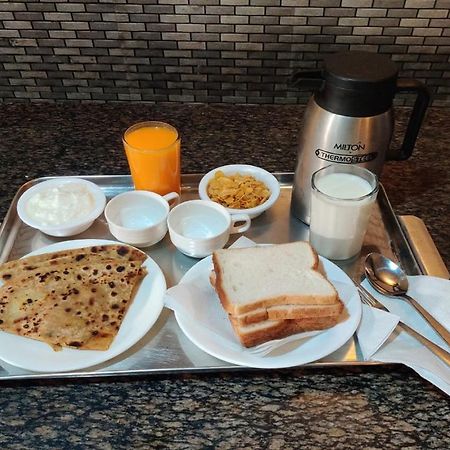 Hotel Radhe Continental Nainital Dış mekan fotoğraf