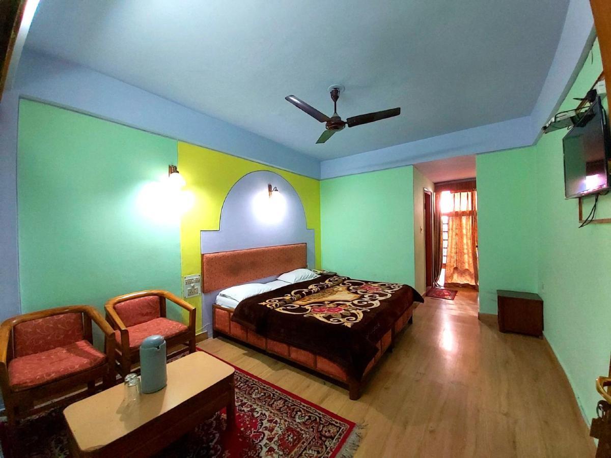 Hotel Radhe Continental Nainital Dış mekan fotoğraf