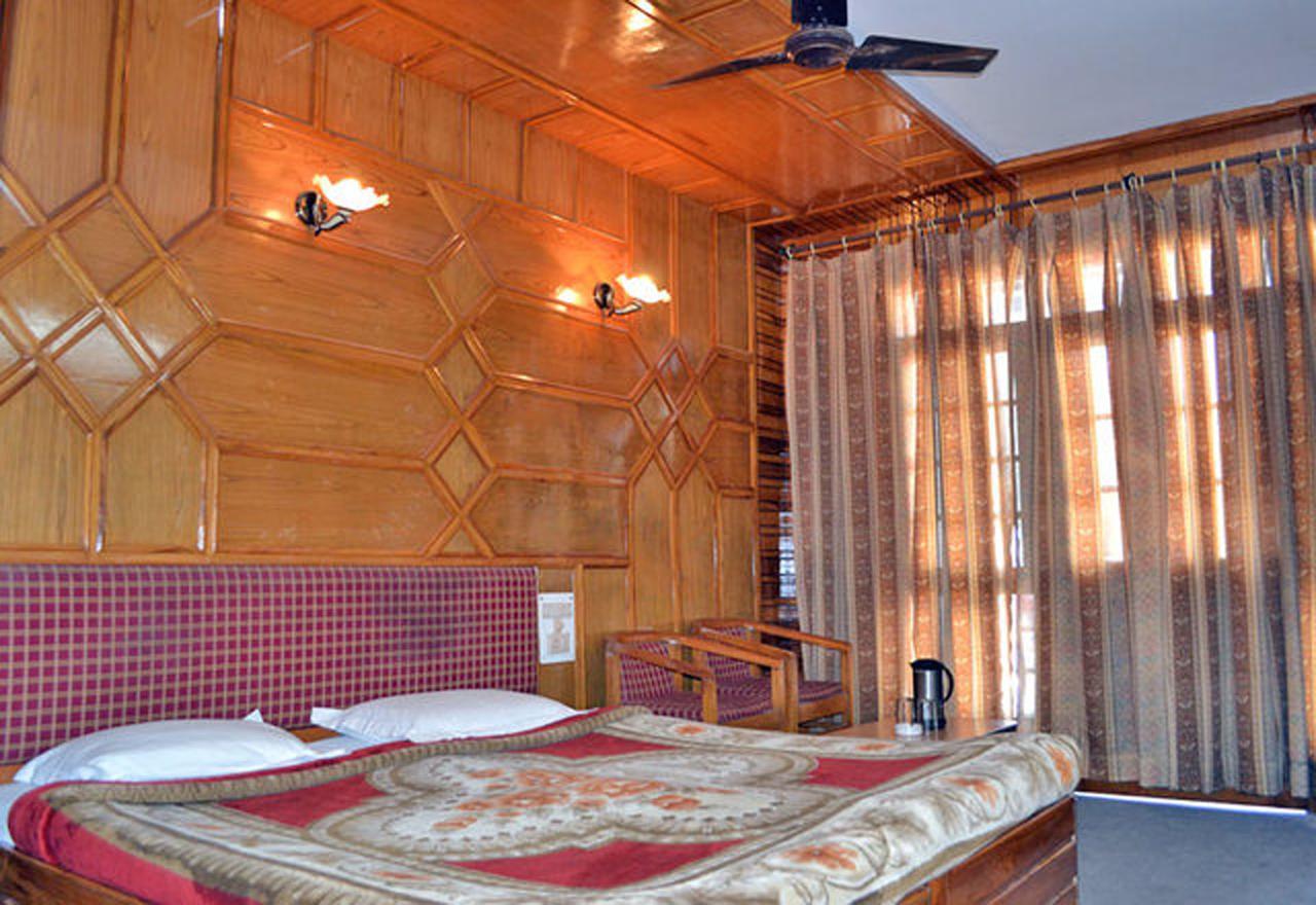Hotel Radhe Continental Nainital Dış mekan fotoğraf